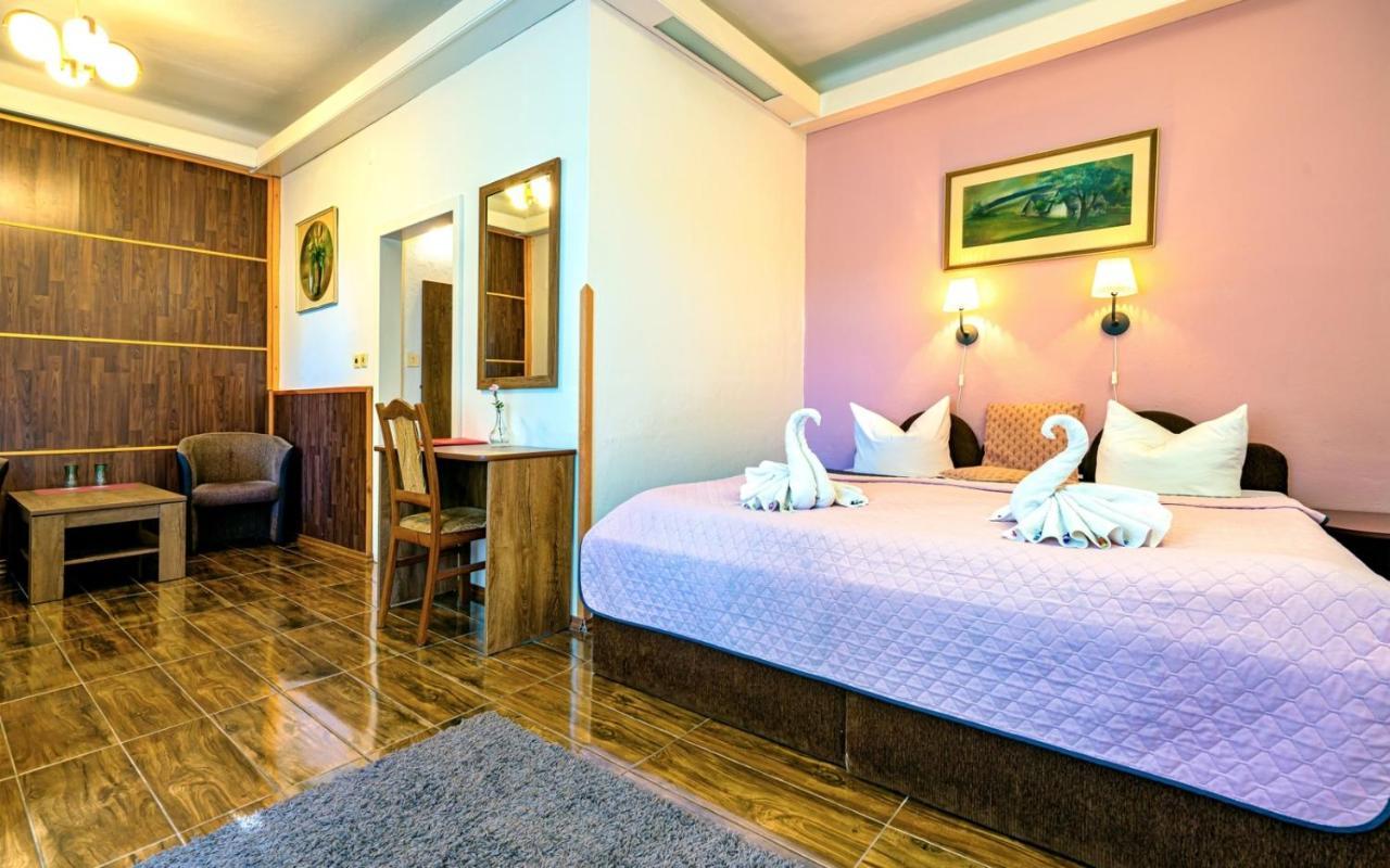 Hotel Dzban Karlova Studánka Eksteriør billede