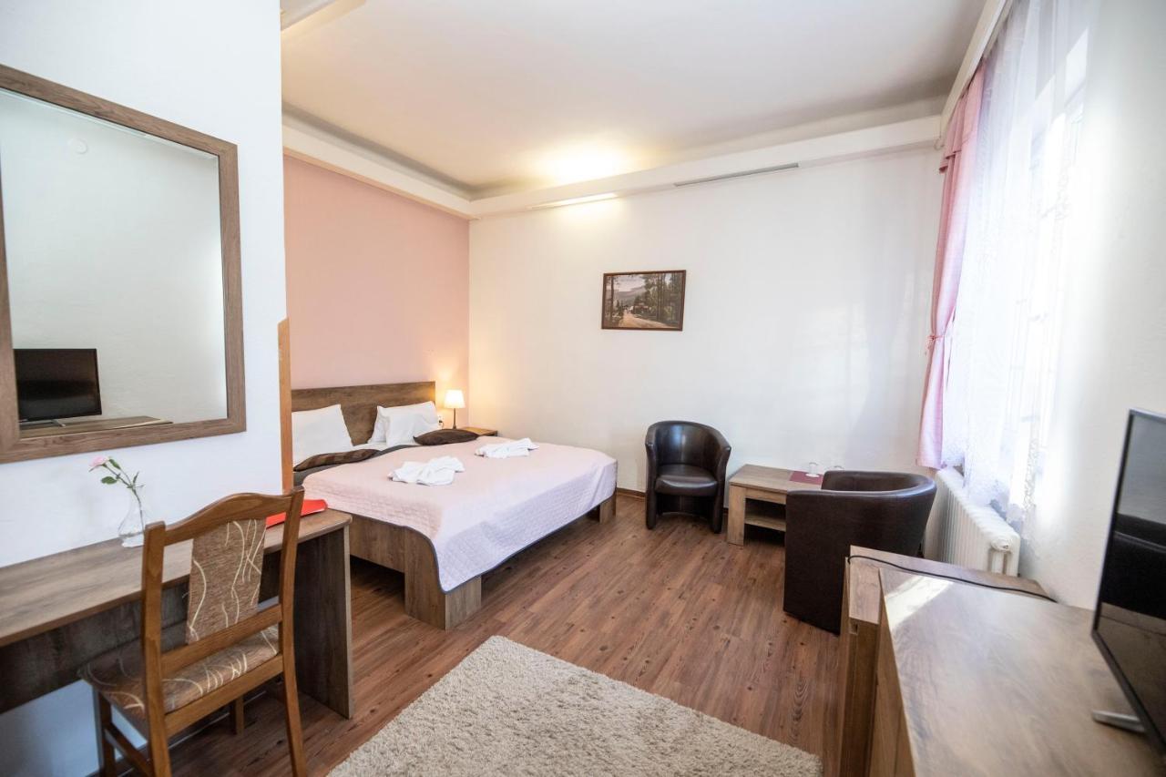 Hotel Dzban Karlova Studánka Eksteriør billede